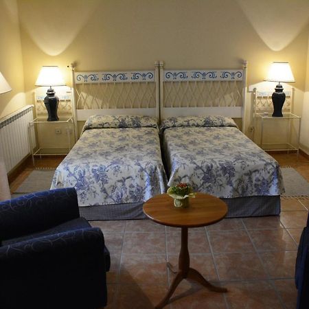 Hostal Rural Cumbres De Castilla Мандайона Экстерьер фото