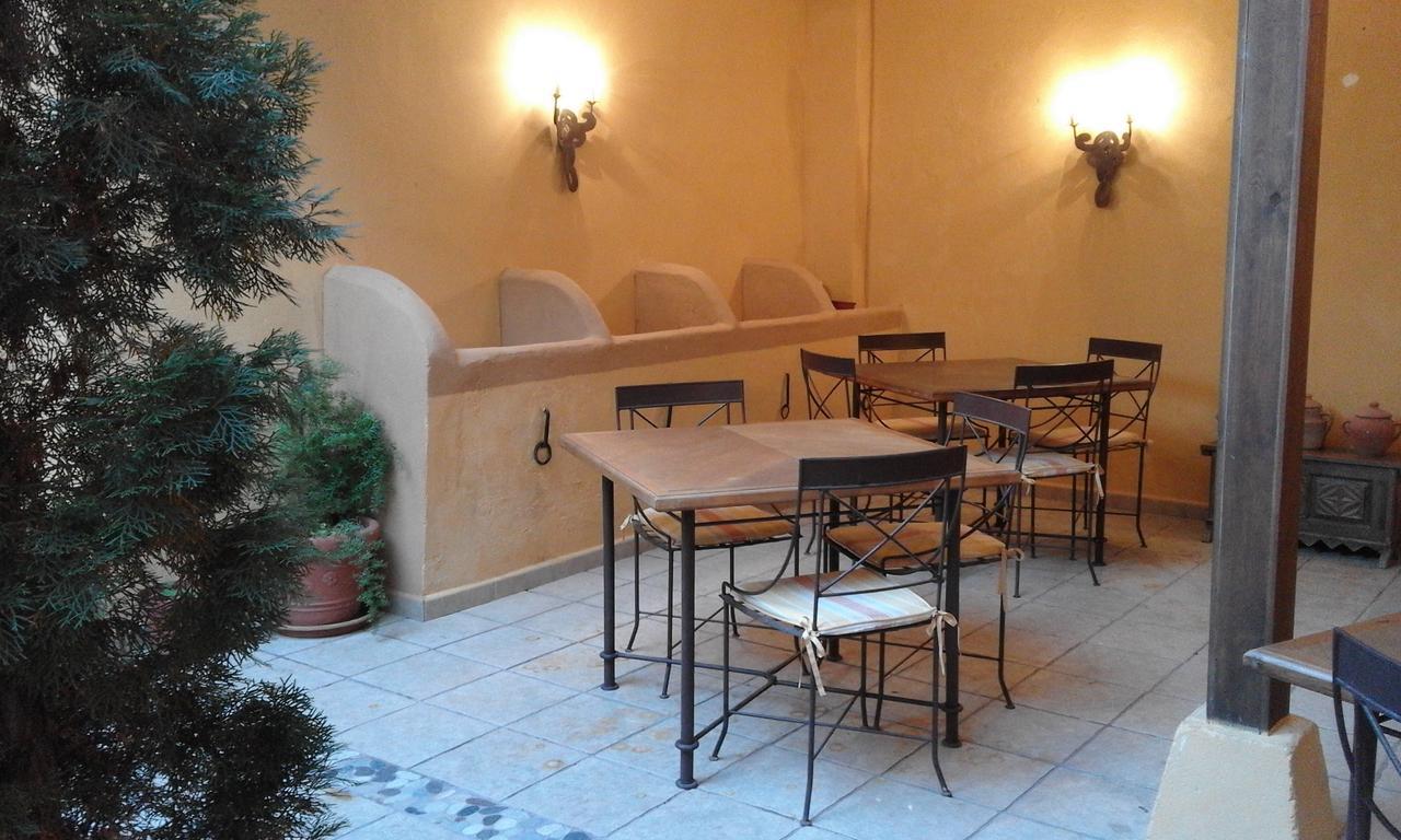 Hostal Rural Cumbres De Castilla Мандайона Экстерьер фото