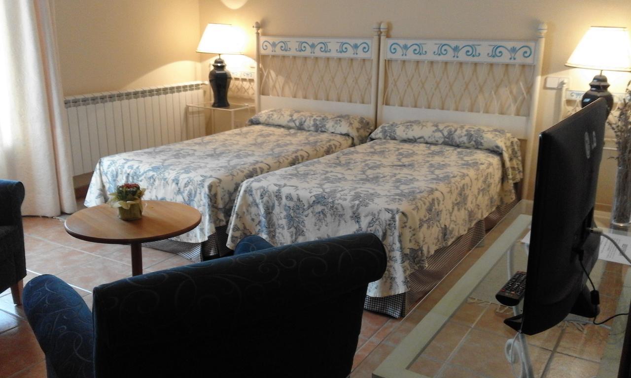 Hostal Rural Cumbres De Castilla Мандайона Экстерьер фото