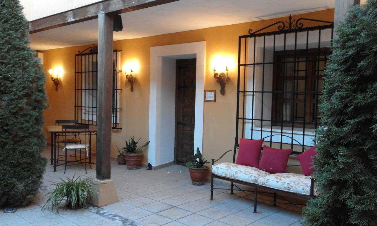 Hostal Rural Cumbres De Castilla Мандайона Экстерьер фото