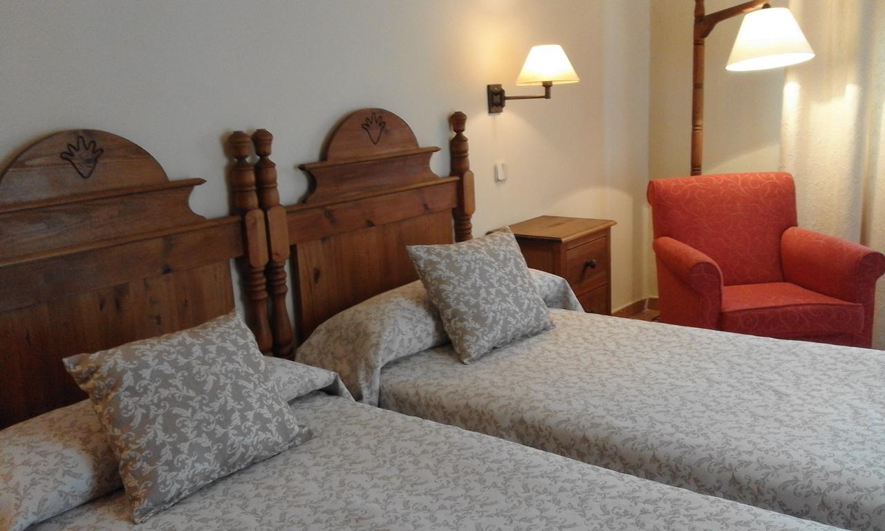 Hostal Rural Cumbres De Castilla Мандайона Экстерьер фото