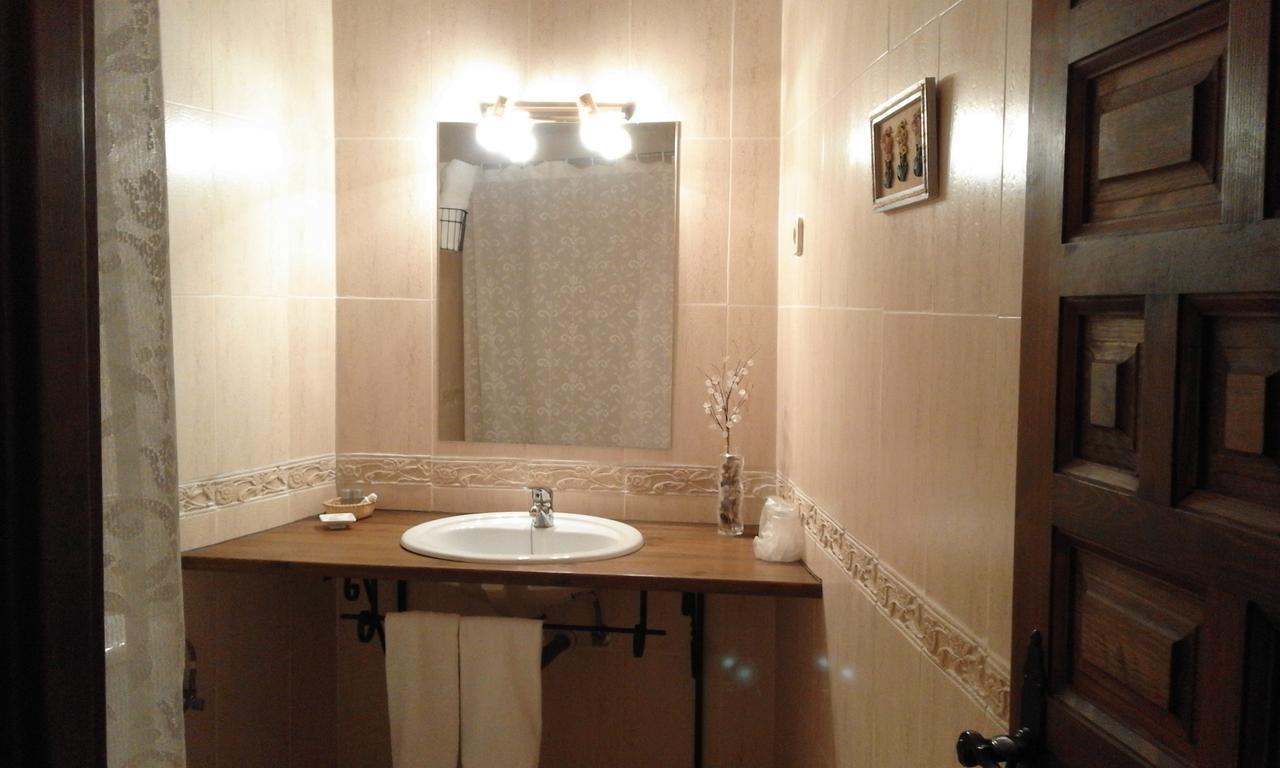 Hostal Rural Cumbres De Castilla Мандайона Экстерьер фото