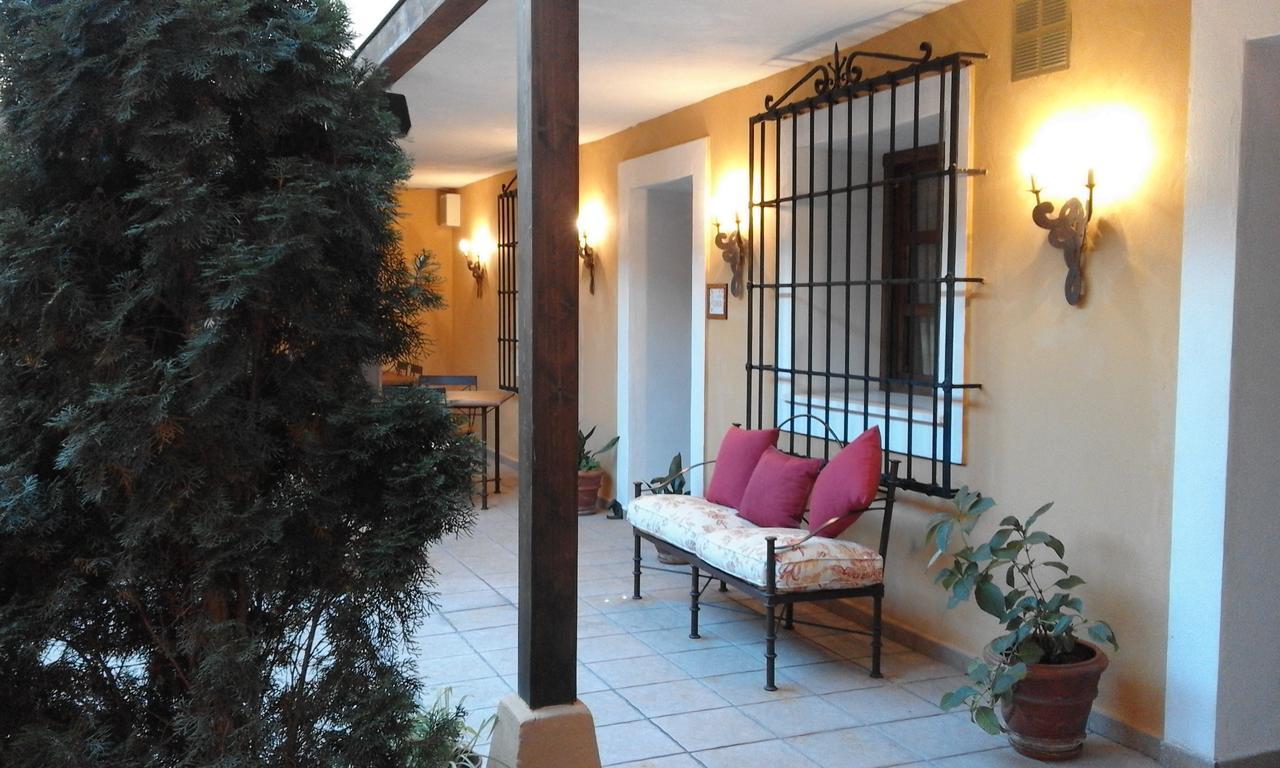 Hostal Rural Cumbres De Castilla Мандайона Экстерьер фото