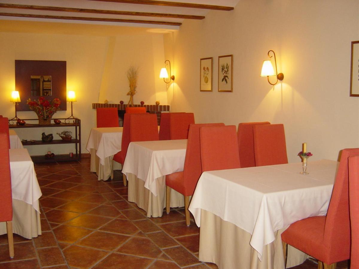 Hostal Rural Cumbres De Castilla Мандайона Экстерьер фото