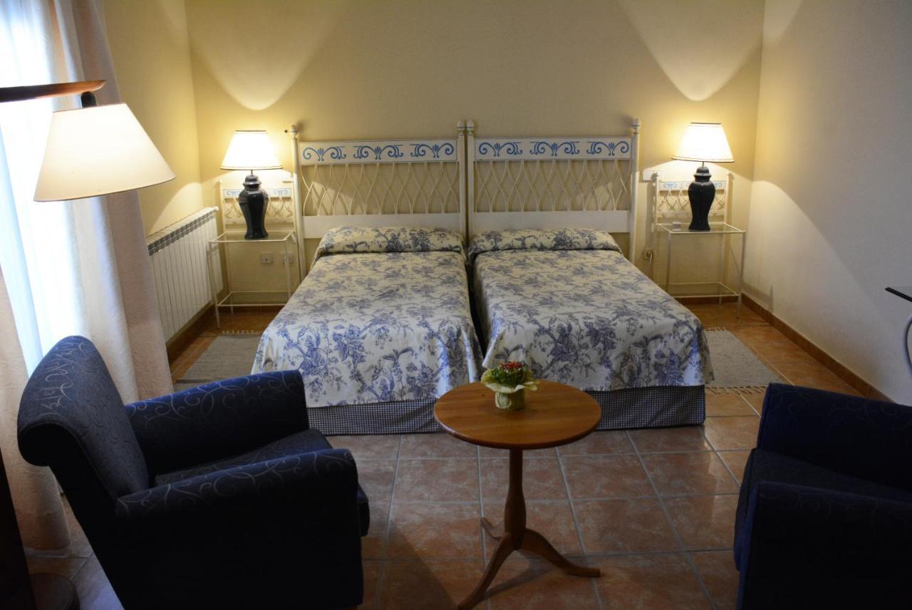 Hostal Rural Cumbres De Castilla Мандайона Экстерьер фото
